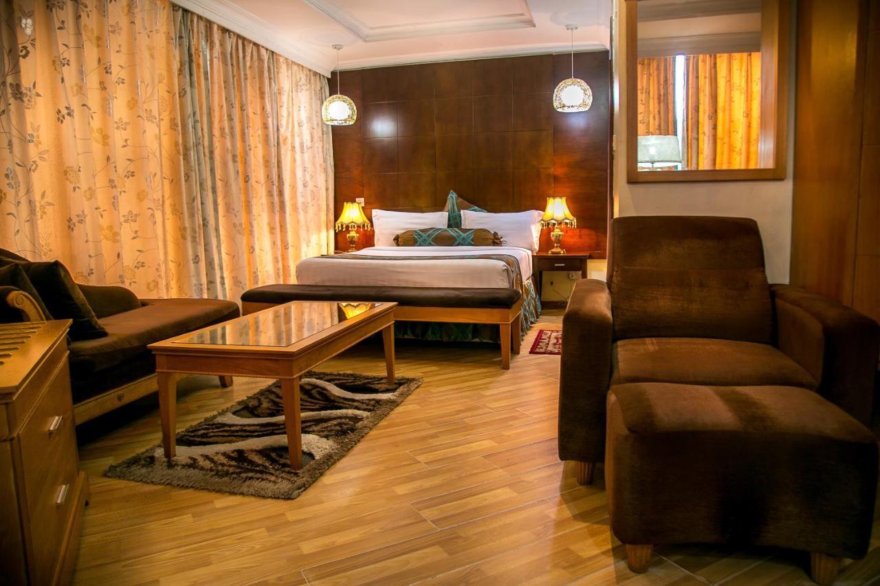 Kebbys Hotel Dar-es-Salaam Eksteriør bilde