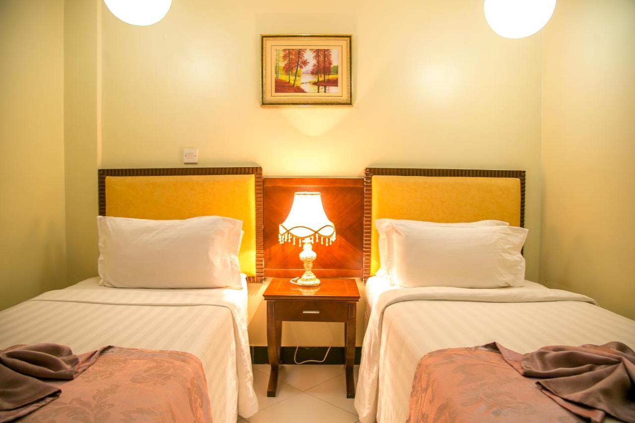 Kebbys Hotel Dar-es-Salaam Eksteriør bilde